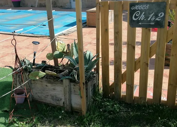 D'hotes 1 - Retro - Un Refuge A Oda ve Kahvaltı Cachen